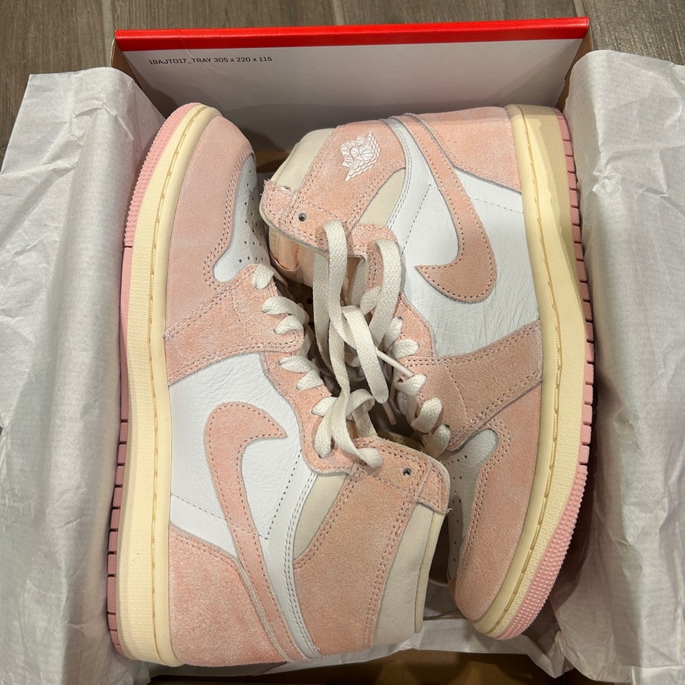 Nike Jordan 1s